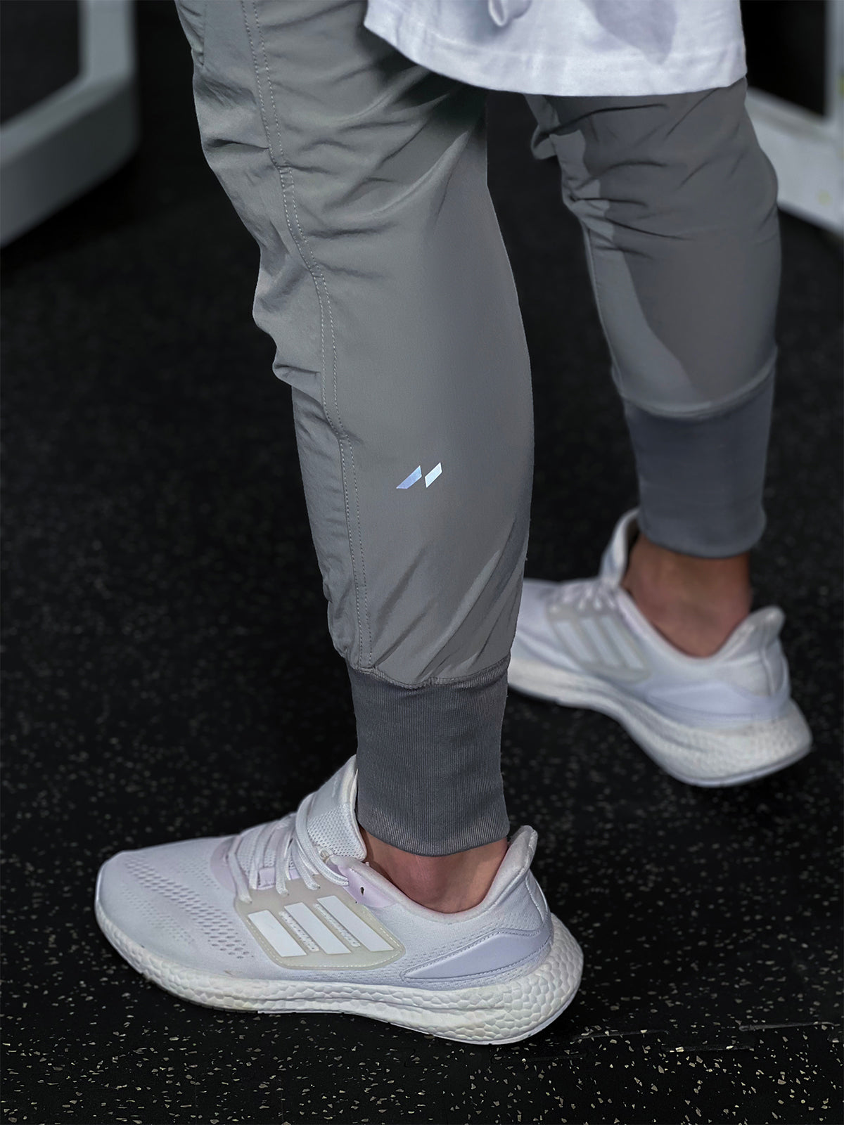 Performance Jogging Pants with pocket detail