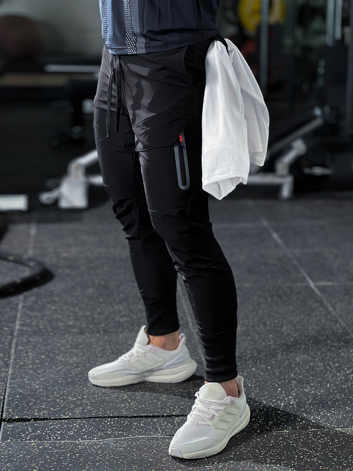 Performance Jogging Pants with pocket detail