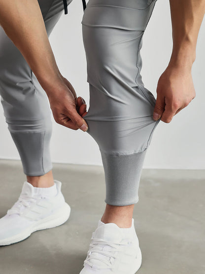 Performance Jogging Pants with pocket detail