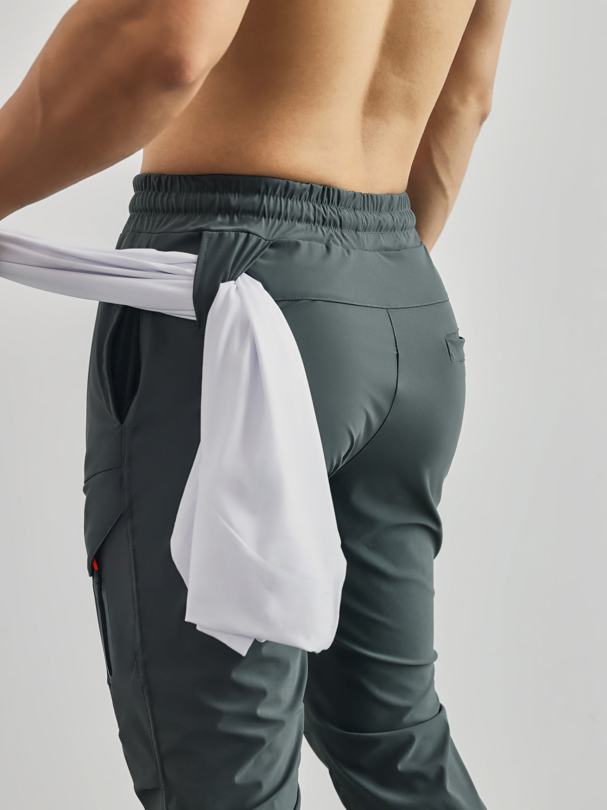 Performance Jogging Pants with pocket detail