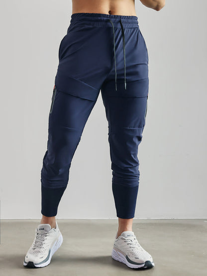 Performance Jogging Pants with pocket detail
