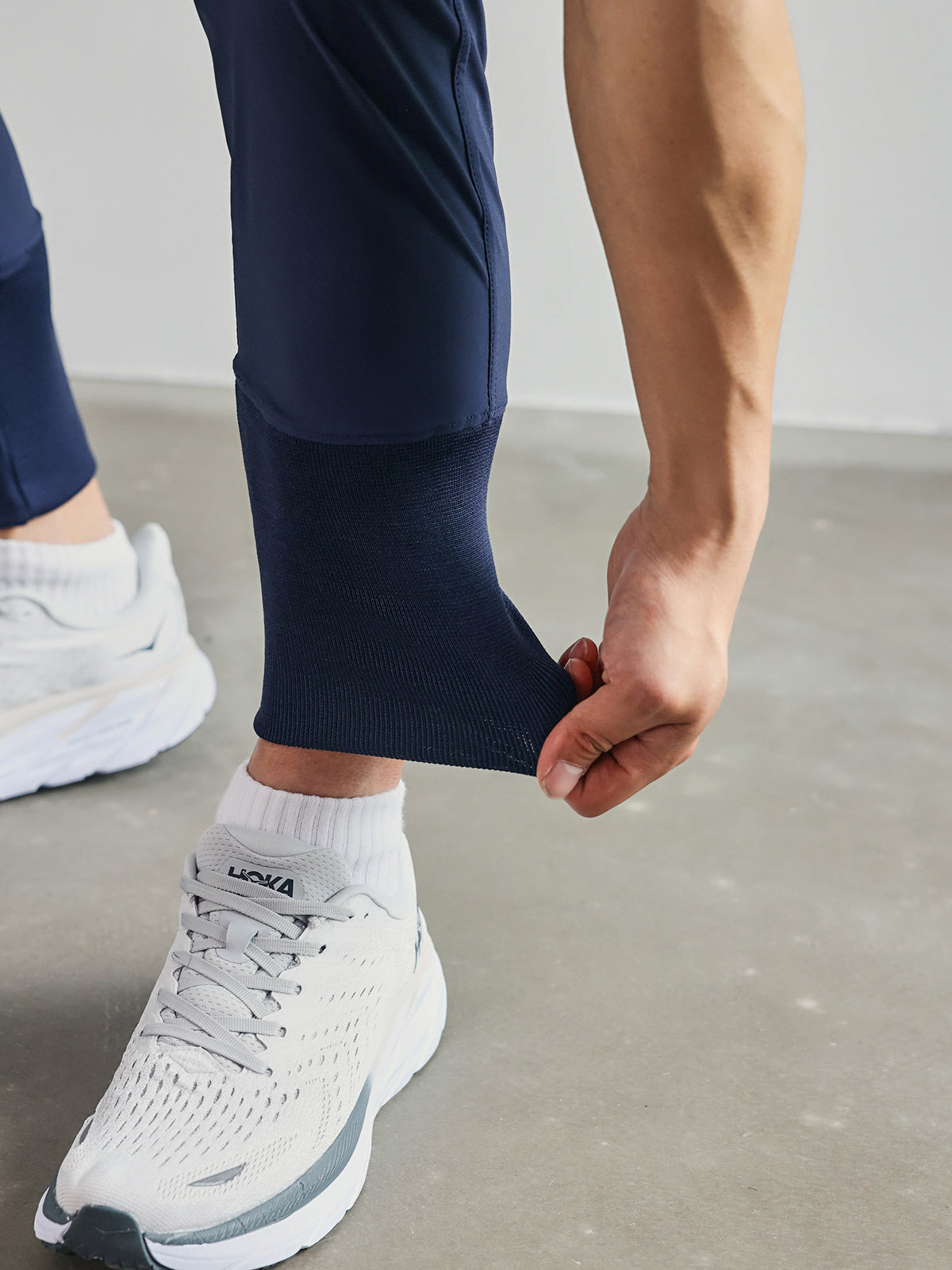 Performance Jogging Pants with pocket detail
